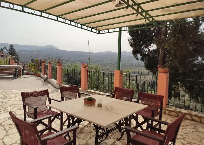 Eleni\'S Traditional House In Agrafi