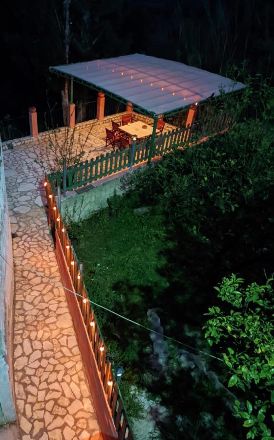 Eleni's Traditional House In Agrafi Appartamento Agrafoi