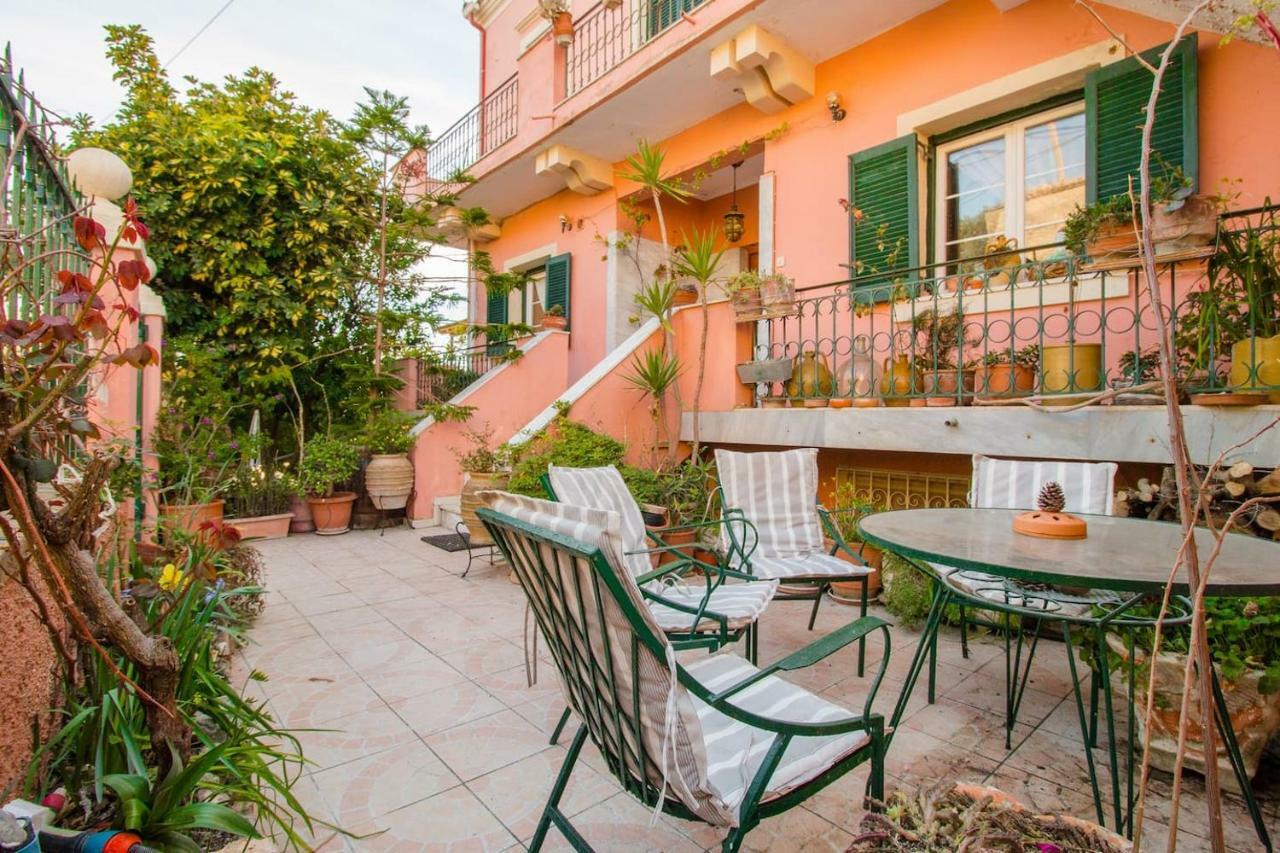Eleni's Traditional House In Agrafi Appartamento